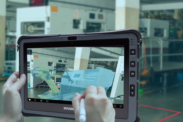 Ingenieur mit Industrie Tablet